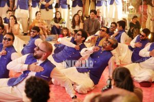 The groom, Hamza Kardar's squad took over the dance floor!