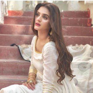 hira Mani best dressed