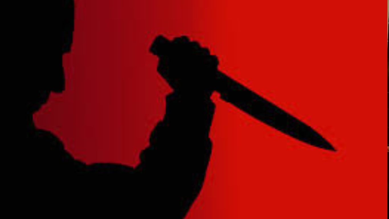 Lahore: drug addict attacks wife, two children with knife