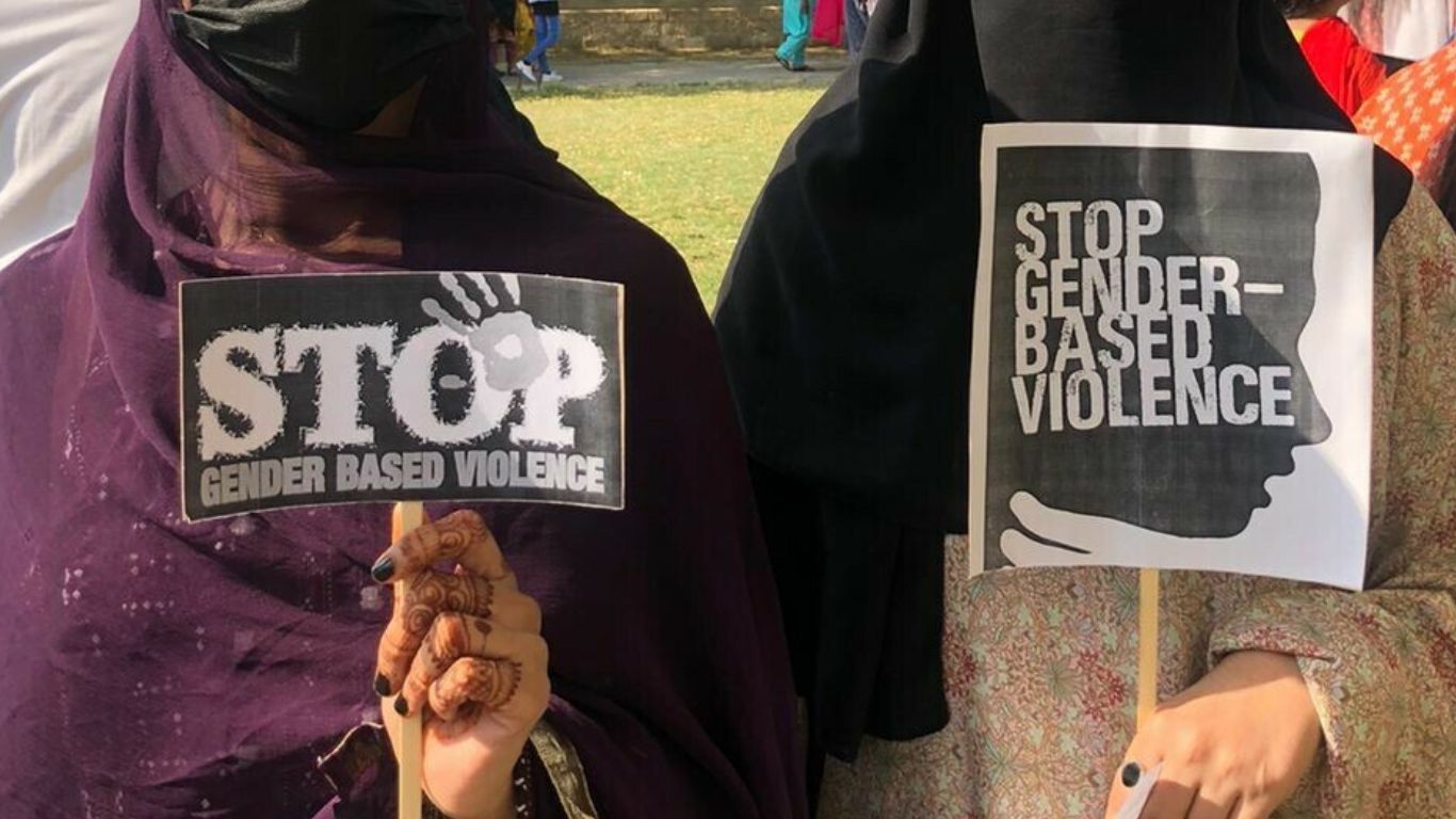 Aurat March Karachi postponed over India-Pakistan tensions